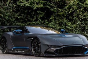 爱游戏娱乐-东亚杯中国女足晋级 球员表现令人欣喜，东亚杯国足大名单